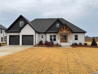 195 Caldwell Trail, Gadsden, AL 35901