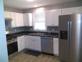 3609 N 77th St, Milwaukee, WI 53222