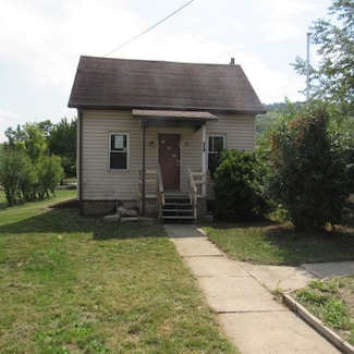 291 Juniata St, New Baltimore, PA 15553