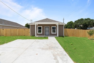 2202 Coleman Ave, Corpus Christi, TX 78405