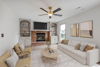 2920 N 155th Cir, Omaha, NE 68116