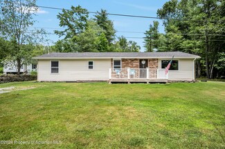 321 Woods Dr, Dalton, PA 18414