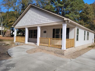 649 S Lincoln St, Coats, NC 27521