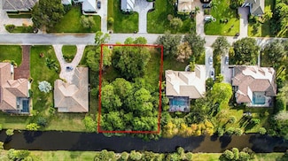 9526 Shadow Ln, Fort Pierce, FL 34951