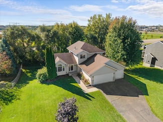 3936 Homestead Dr, Woodbury, MN 55125