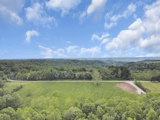 18000 Thompson Rd, Laurelville, OH 43135