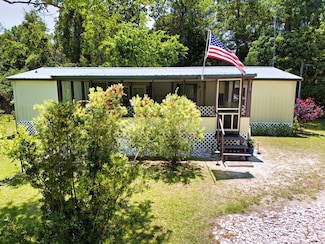250 Bobby Cato St, Apalachicola, FL 32320