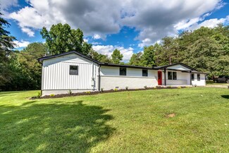 902 Wooddale Church Rd, Knoxville, TN 37924
