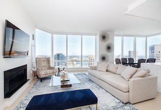 1 Franklin St Unit 5205, Boston, MA 02110