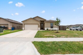113 Guadalupe Palm Dr, Portland, TX 78374