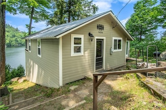 14204 S Bonaparte Rd, Harrisville, NY 13648