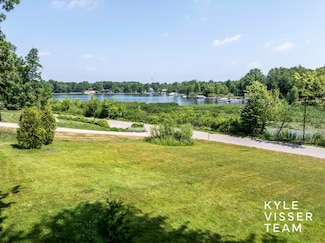 3120 Reeds Lake Blvd SE, Grand Rapids, MI 49506