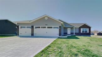 502 Wild Oats Dr, Wright City, MO 63390