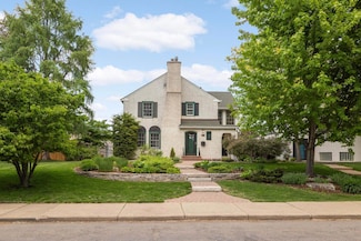 1781 Hillcrest Ave, Saint Paul, MN 55116