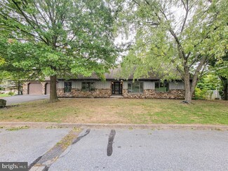 471 Allegheny Dr, Harrisburg, PA 17112