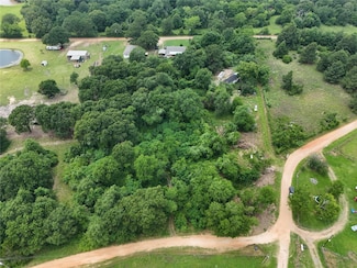 276 Manning Ln, Madisonville, TX 77864