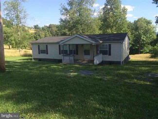 70 Rankin Rd, Tunnelton, WV 26444
