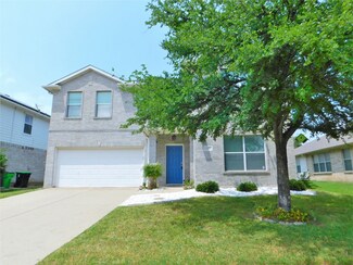 1107 Mockingbird Dr, Aubrey, TX 76227