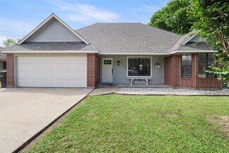 238 Yaupon Dr, Brazoria, TX 77422