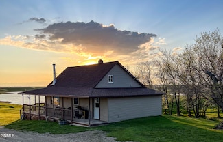 1655 18th St NW, Turtle Lake, ND 58575