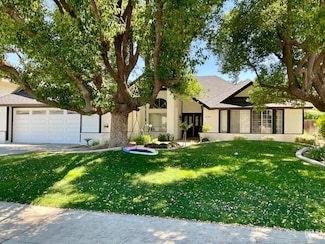 2304 Mountain Oak Rd, Bakersfield, CA 93311