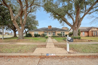 601 Browning St, Angleton, TX 77515