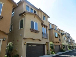 11912 Manzanilla Ln, Los Angeles, CA 90047