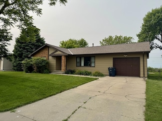 604 Poplar Dr, Wagner, SD 57380