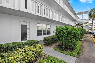 104 Wellington B, West Palm Beach, FL 33417