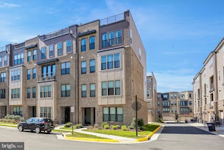 4729 Tatum Mill Way Unit 310, Chantilly, VA 20151