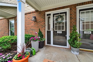 3375 Lenox Village Dr Unit 253, Fairlawn, OH 44333