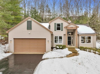 4539 Audubon Dr, Traverse City, MI 49686