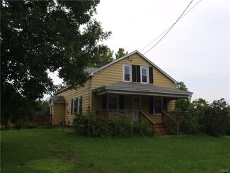 8660 Lewis Point Rd, Canastota, NY 13032