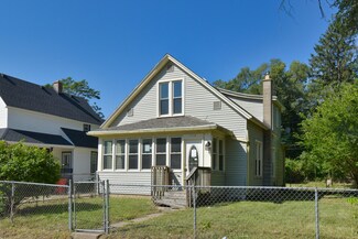 728 Columbus Ave, Benton Harbor, MI 49022