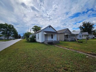 625 N 12th St, Vincennes, IN 47591