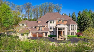 2759 Turtle Ridge Dr, Bloomfield Hills, MI 48302