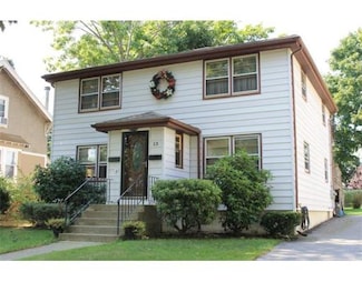 13 Woodman Rd, Worcester, MA 01602