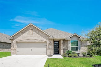 524 Hazeltine Rd, Red Oak, TX 75154