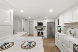 51 Poplar St Unit 2, Newport, RI 02840