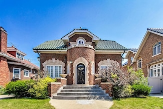 7102 Riverside Dr, Berwyn, IL 60402