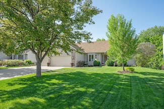1059 Bluff Pass S, Chaska, MN 55318