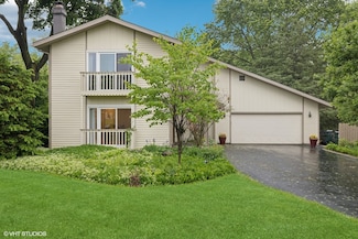 216 Eastern Ave, Barrington, IL 60010