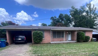 204 Mount Sylvan St, Lindale, TX 75771