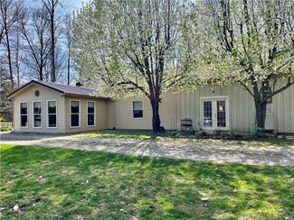 15811 W Blake Rd, Deputy, IN 47230
