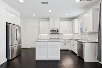4682 Rhett Ln Unit A, Carrollton, TX 75010