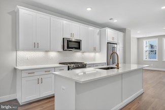 141 Shannon Ct, Fort Hunt, VA 22306