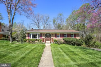 418 Cynthia Ln NE, Vienna, VA 22180