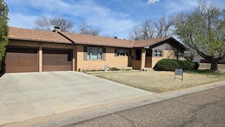 1704 N Roosevelt Ave, Liberal, KS 67901