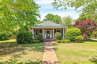 700 7th Ave, Opelika, AL 36801