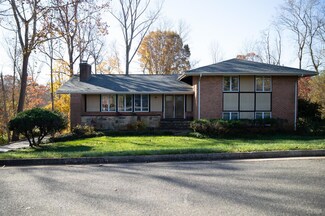 2801 Sedgewick Dr, Lynchburg, VA 24503